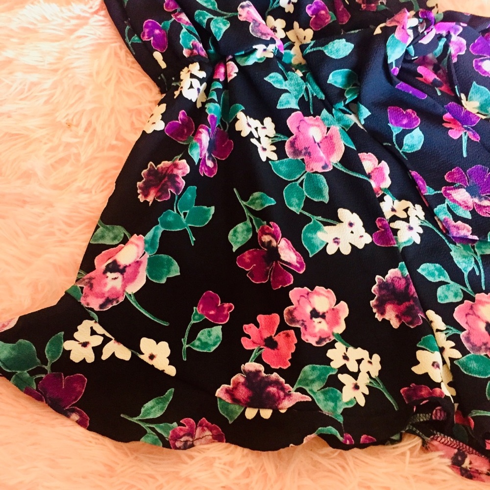 Romper - Picture 3 of 4